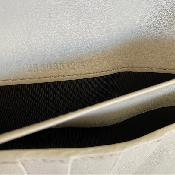 GUCCI Guccissima Bow Signature Wallet - Picture 5 of 14